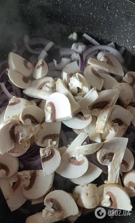 Соковита курка у ніжному грибному соусі: як смачно приготувати