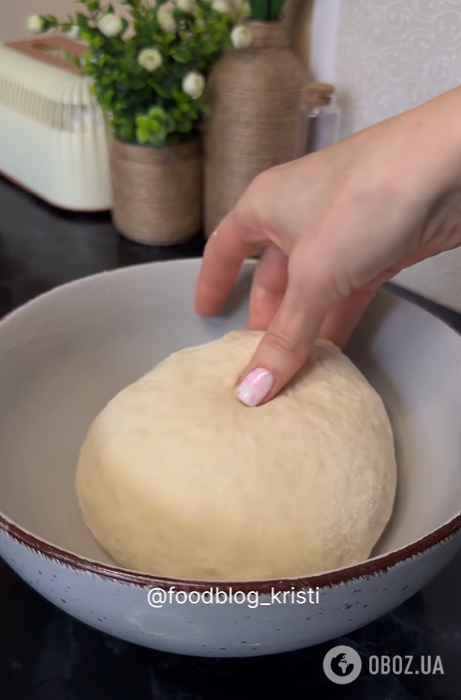 Пухкі пампушки з часником до борщу: ділимось найпростішим рецептом