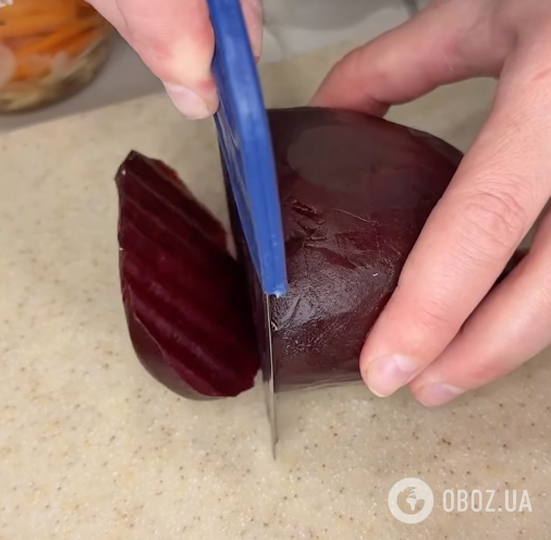 Корисний салат із буряка на кожен день: ділимося рецептом легкої страви