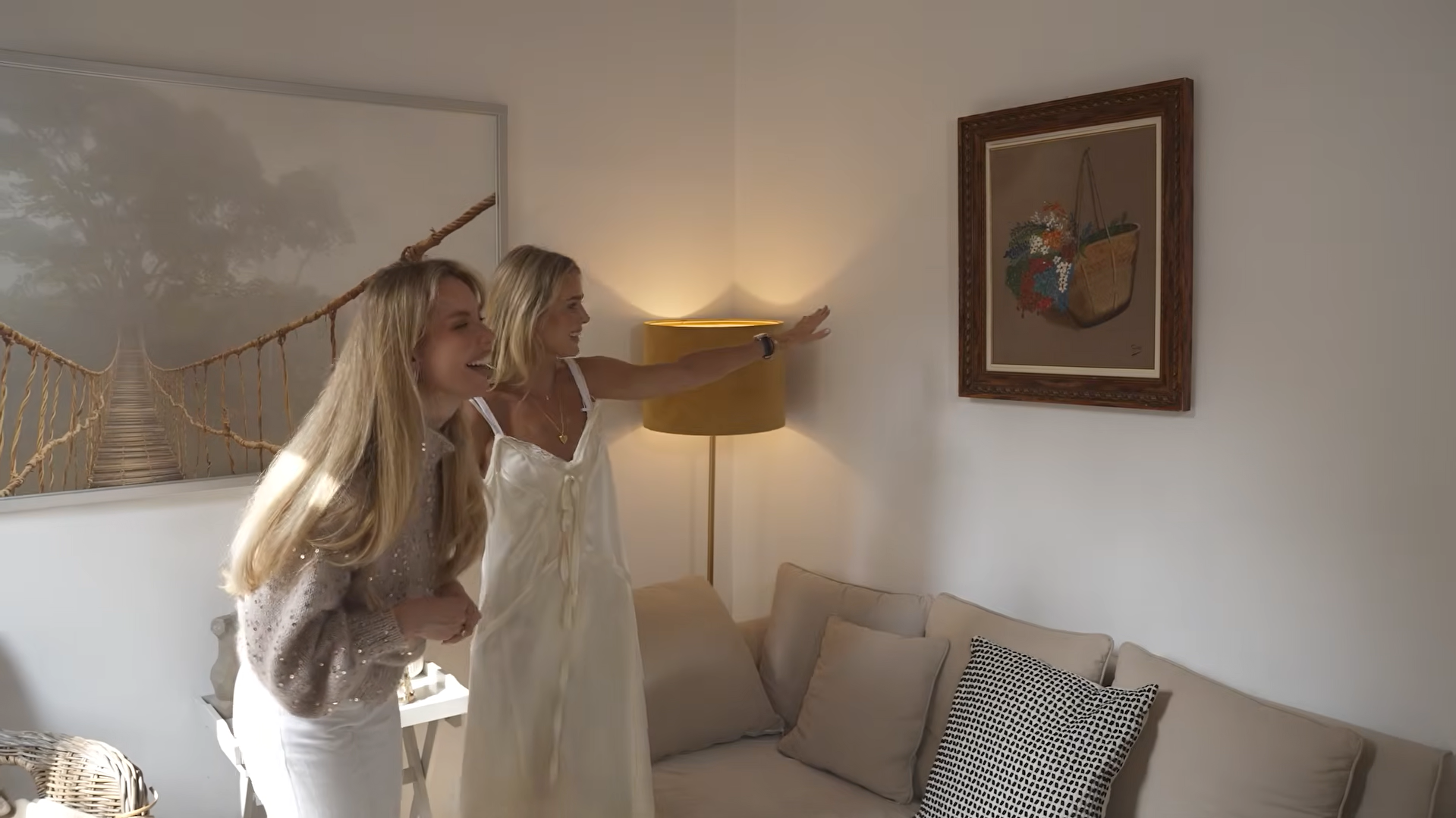 Картины со свалки и "дешевая" аренда: актриса Кузнецова показала, как обустроила свою жизнь после переезда из Украины