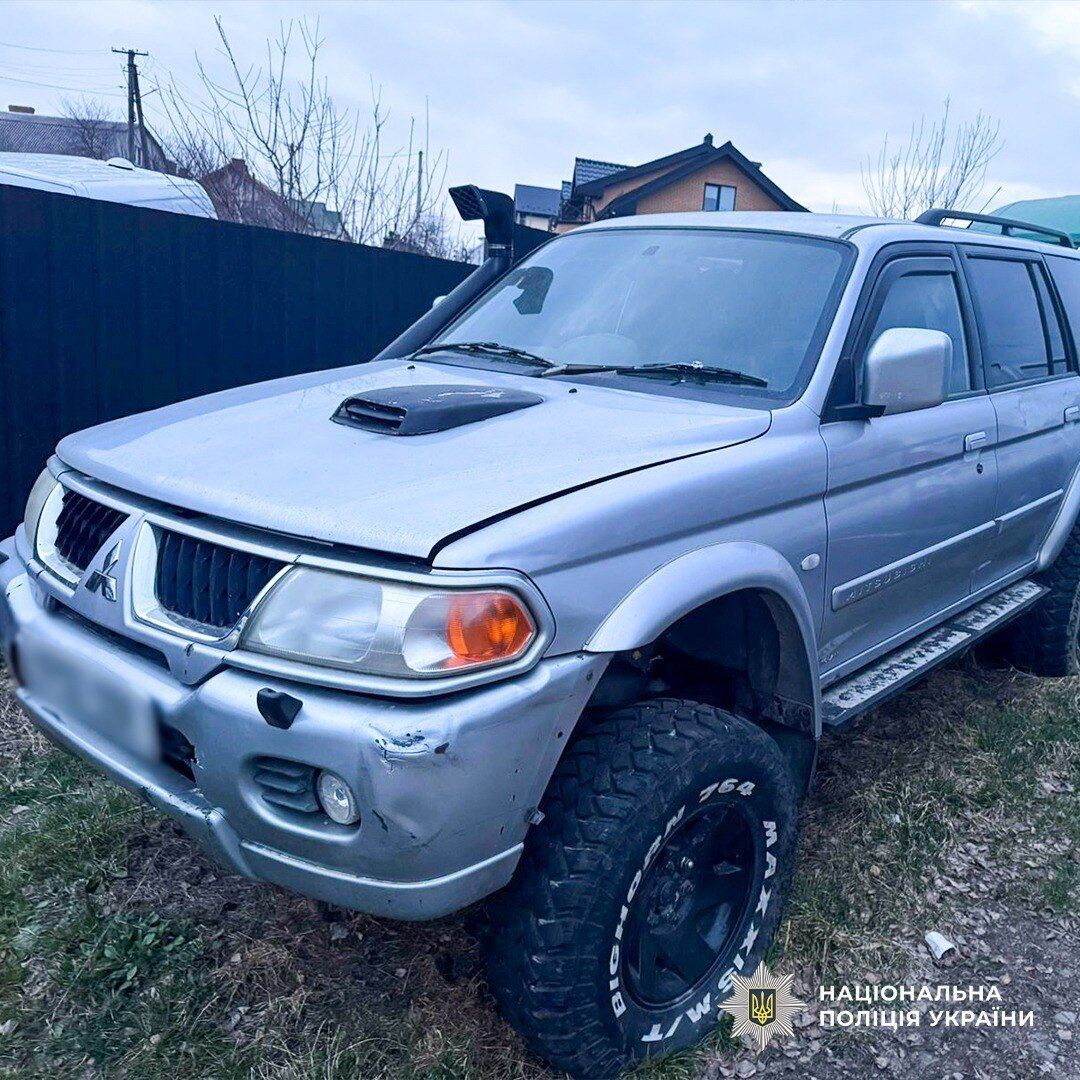 Дельцы создали нелегальный "авторынок"