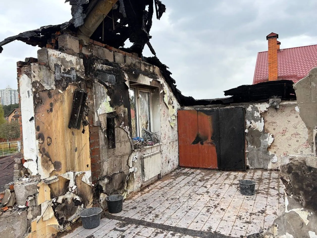 "В один миг остался без всего": советник министра обороны показал, как выглядит его дом после удара "Шахеда". Фото