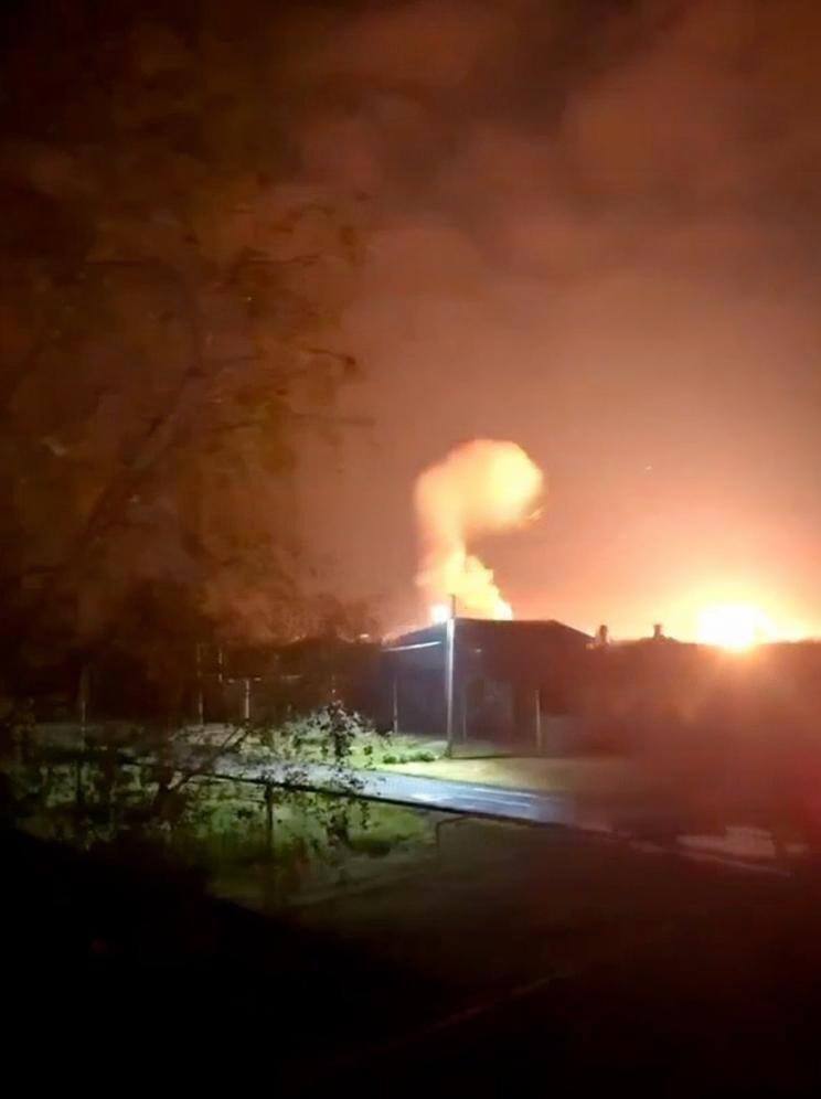 Под прицелом была железная дорога: Ростовскую область атаковали дроны, прогремела серия взрывов. Видео