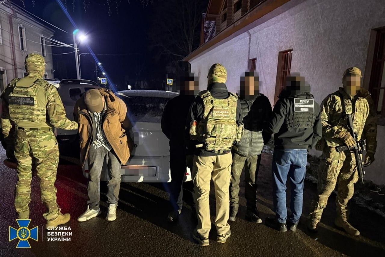 Брали до 20 тыс. долларов: в Украине разоблачили ряд новых схем по уклонению от мобилизации. Фото