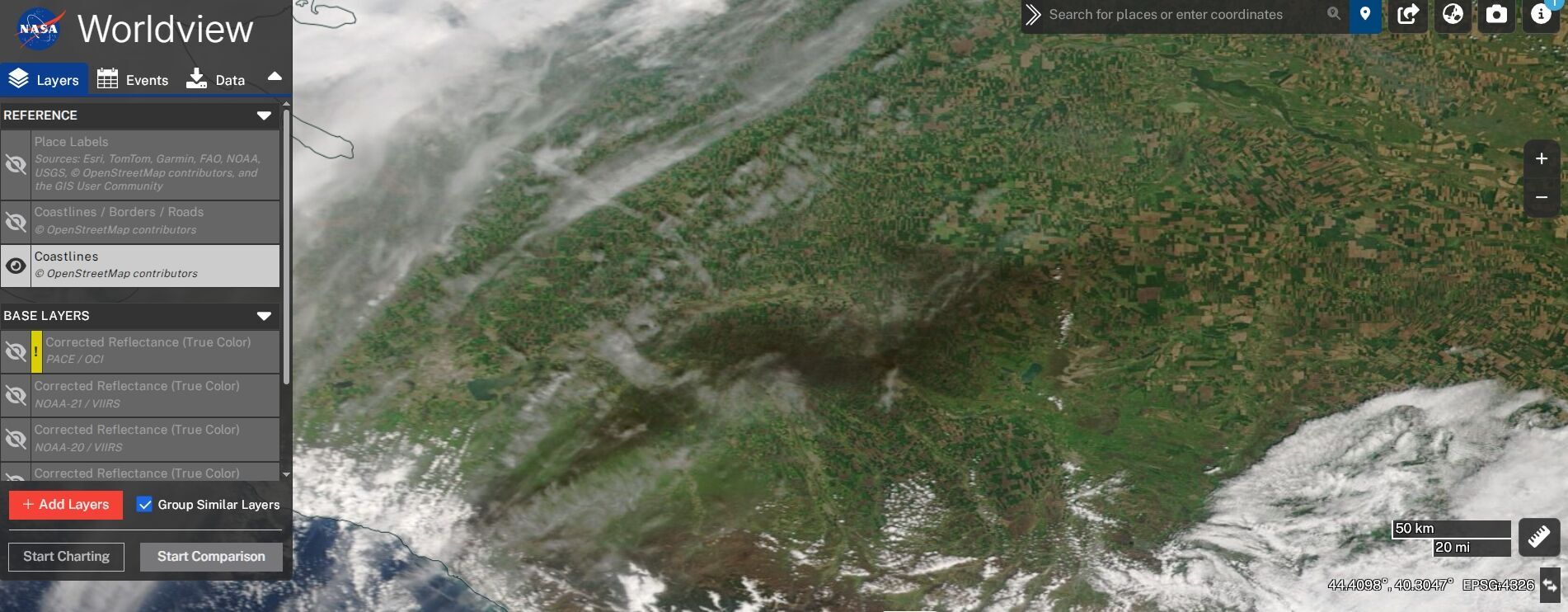 Дым растянулся более чем на 300 км: в российском Туапсе продолжает гореть НПЗ. Фото и видео