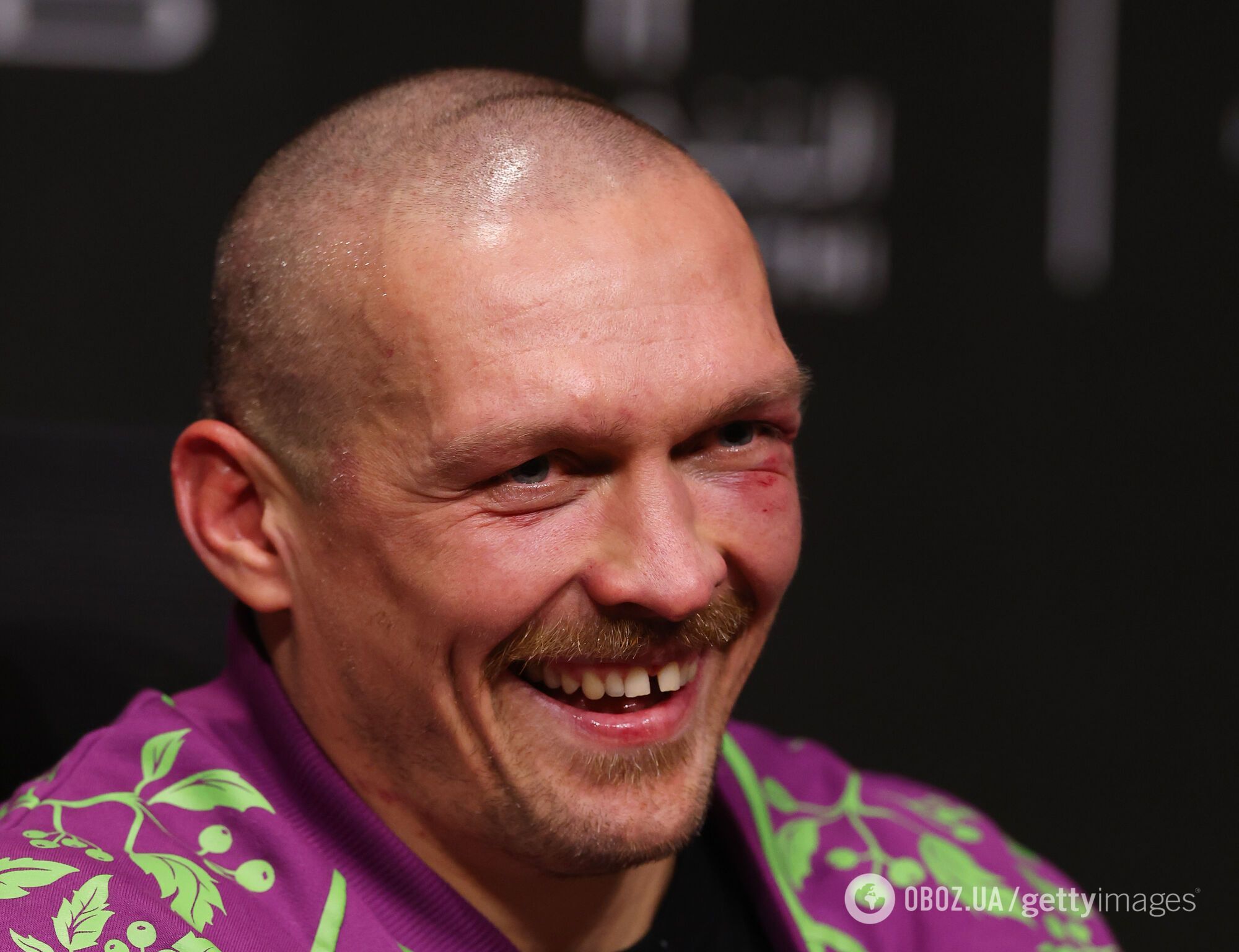 Від Усика вимагають відмовитися від чемпіонських титулів