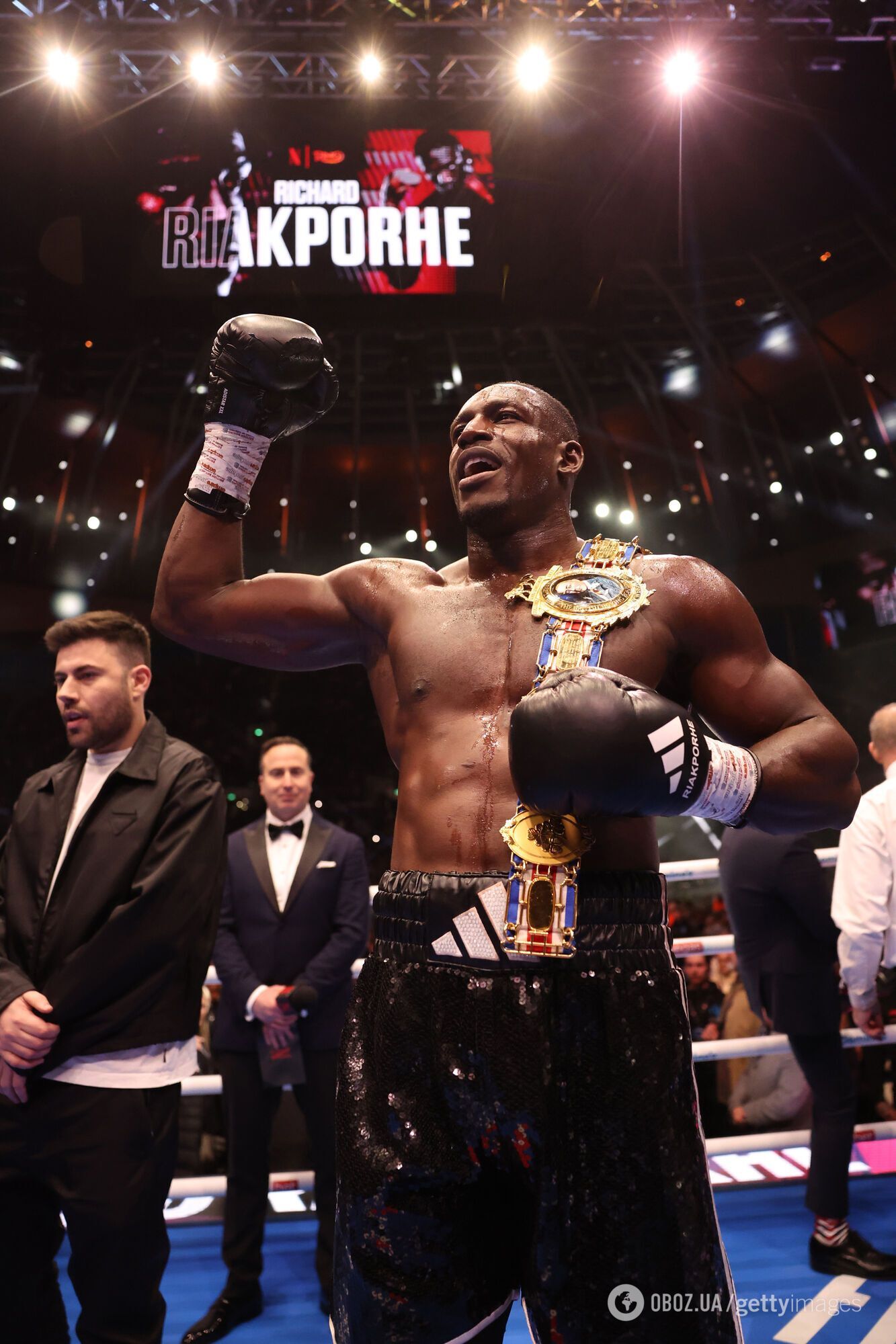 Від Усика вимагають відмовитися від чемпіонських титулів