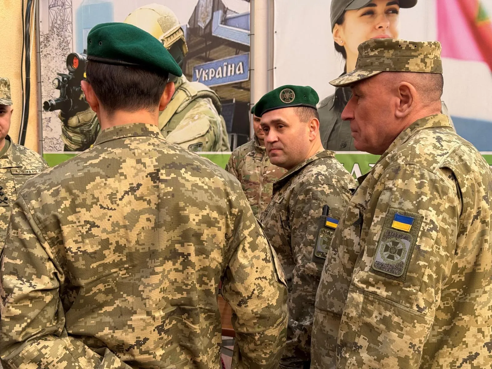 Міністерка оборони Іспанії  прибула з  візитом до Києва. Фото