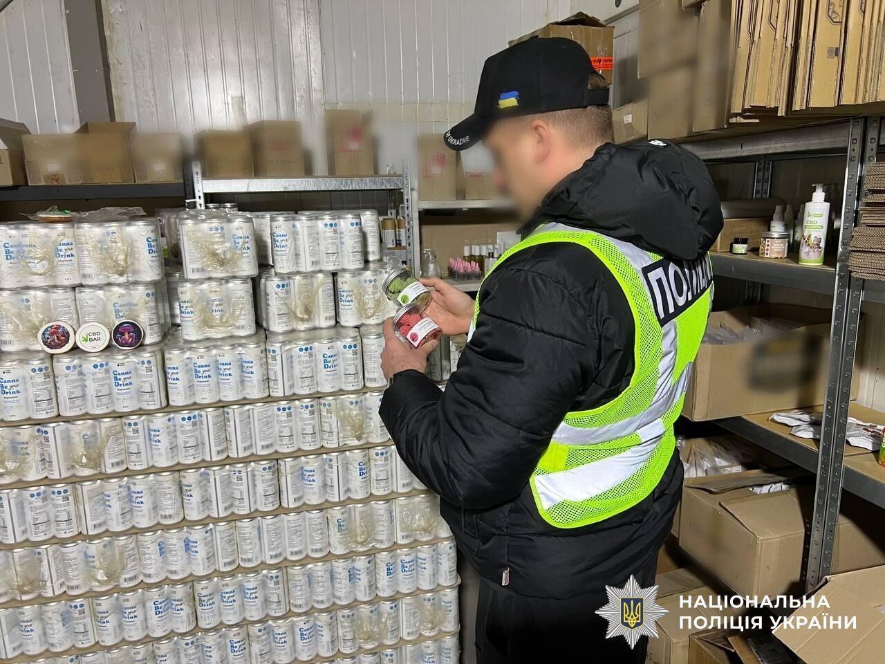 Мережу магазинів U420, яка продавала психотропи, організувала банда на чолі з наркобароном "Мексиканцем": у поліції розкрили гучні деталі