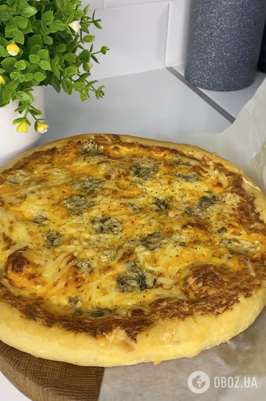 Королевская пицца с сырным соусом: делимся легким рецептом вкусного блюда