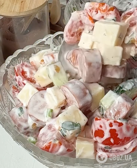 Ситний салат із ковбасками за 5 хвилин: ділимося елементарним рецептом