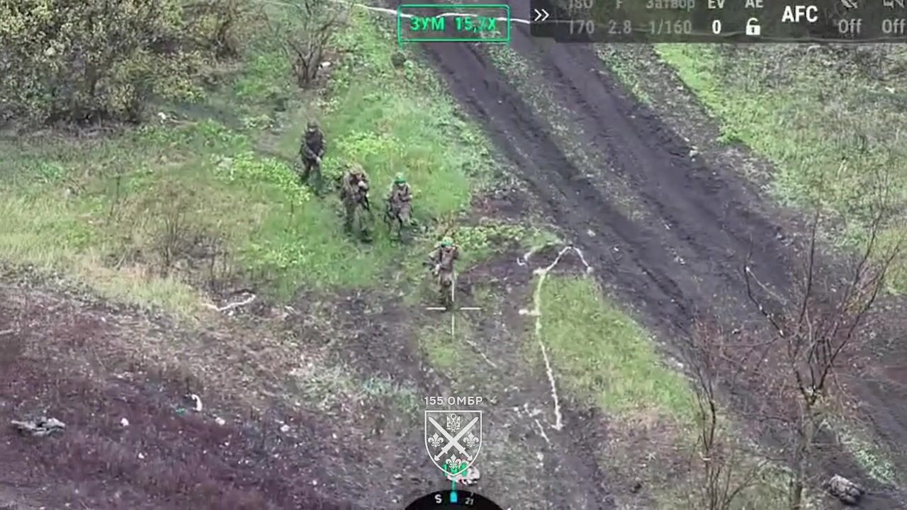 "Заблукали в Гришиному": українські військові взяли у полон двох окупантів на Покровському напрямку. Відео