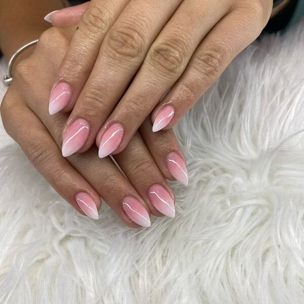 Какой маникюр делает ногти визуально длиннее: 7 лучших дизайнов