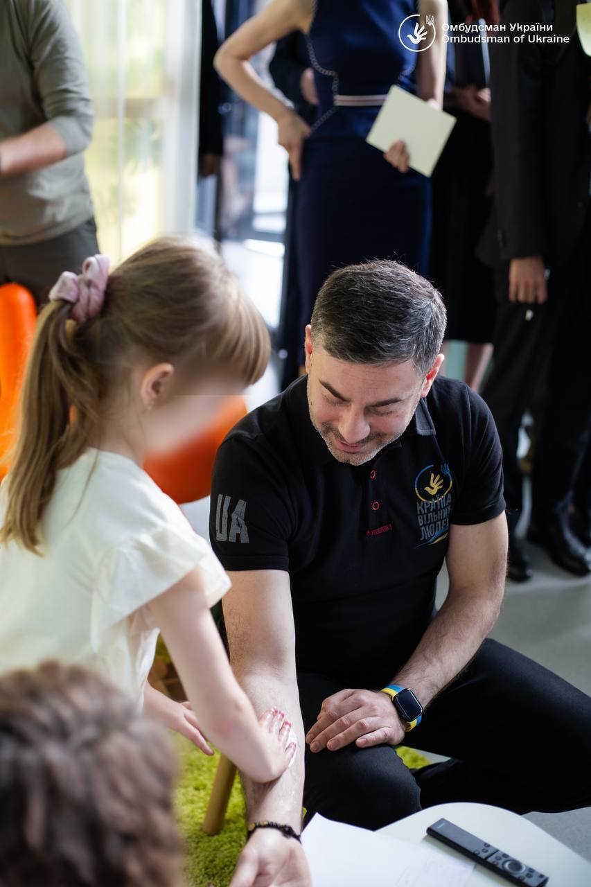 Суд в Італії дозволив усиновити дитину з України, матір якої жива, а батько зник безвісти на війні: що відбувається