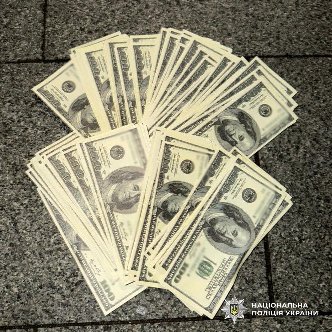 Вимагали $20 тис. у цивільної дружини мобілізованого чоловіка за "звільнення з ТЦК": у Києві затримали зловмисників. Фото