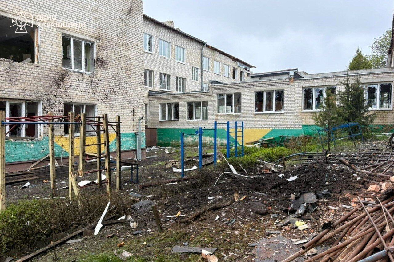 Оккупанты ударили по Балаклее на Харьковщине: горел дом и авто, есть жертва и пострадавшие. Фото