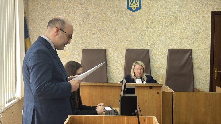 Подошел со спины и нанес удары ножом: в Полтаве взяли под стражу отца, который убил трехлетнего сына