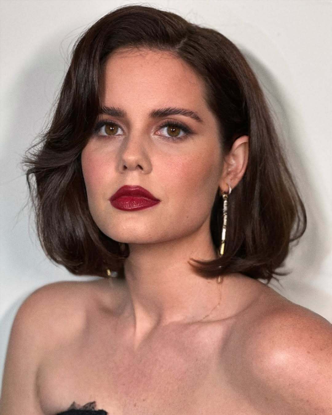 Как сделать прическу боб объемной за секунды: простой трюк