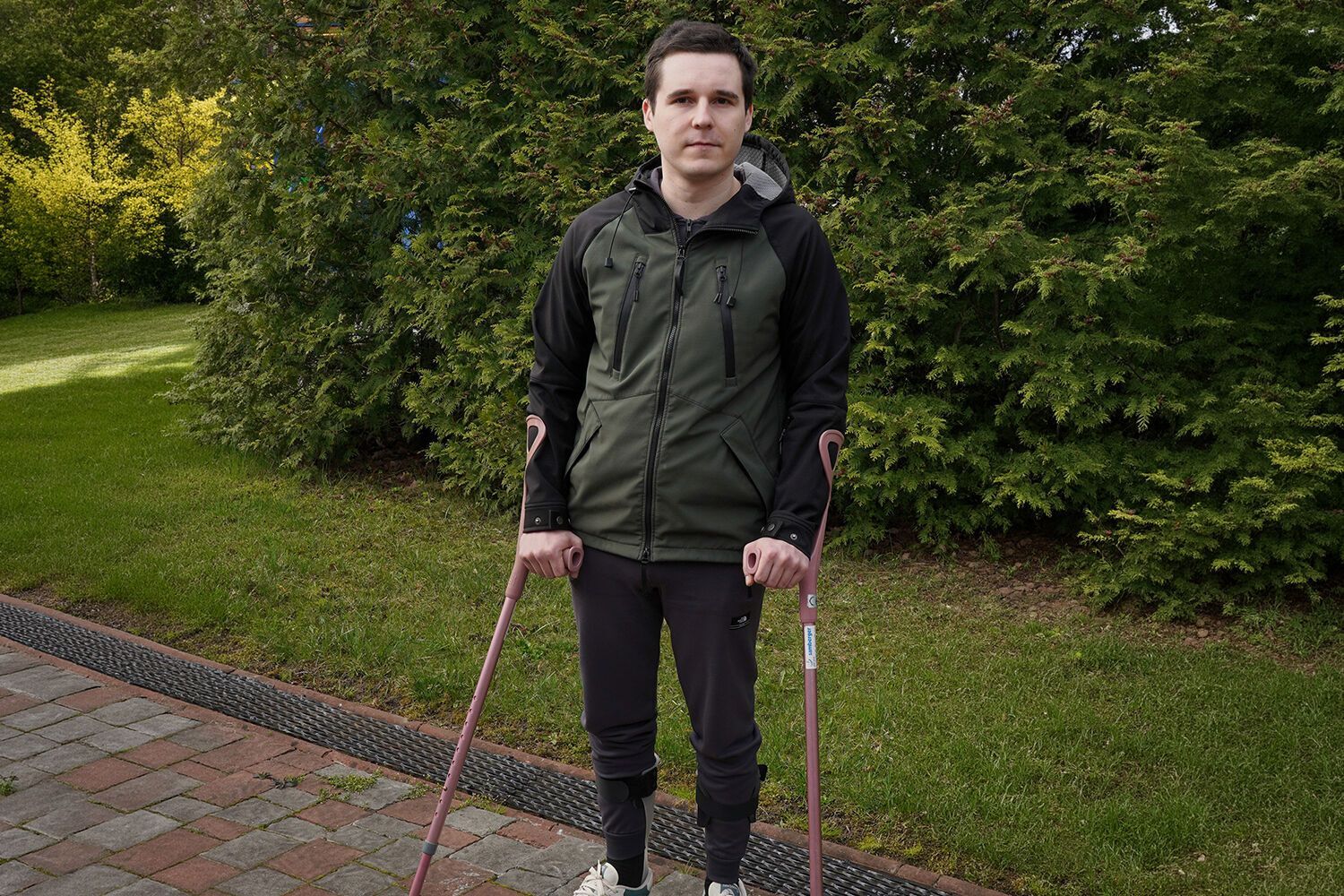 "Я спав, і мені в голову прилетів осколок": Андрій з Київщини розповів свою історію музею "Голоси мирних" Фонду Ріната Ахметова