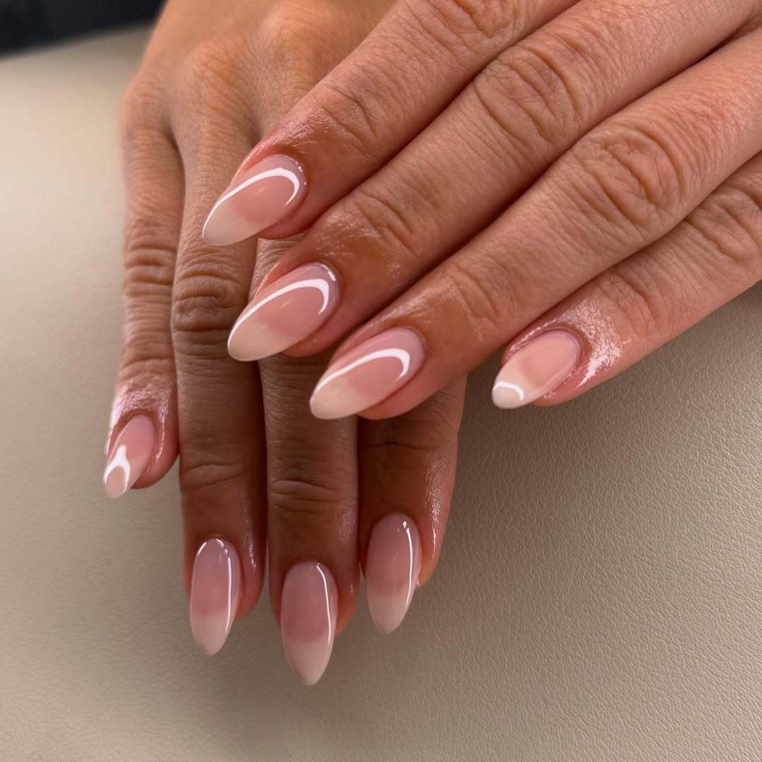 Маникюр в стиле old money снова в тренде: какой это оттенок