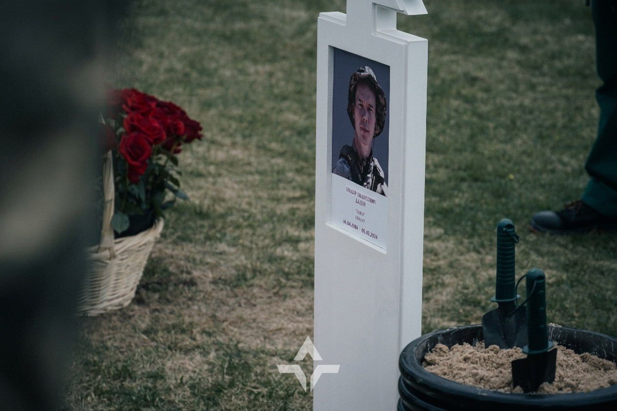 Останній бій прийняв на Харківщині: в Києві попрощалися з російським добровольцем, який воював за Україну. Фото