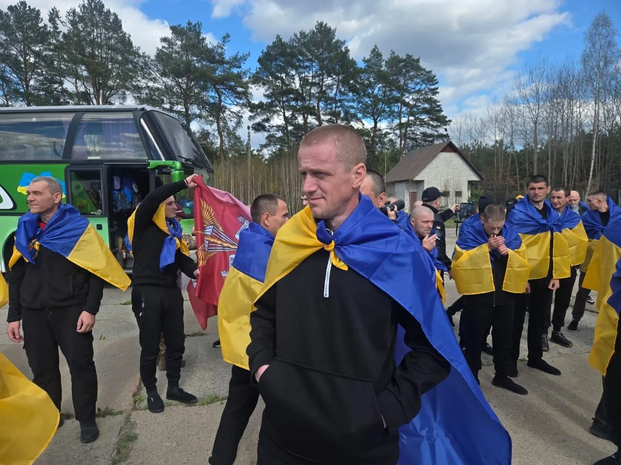 Додому повертаються 193 українські воїни: Україна і Росія провели обмін полоненими