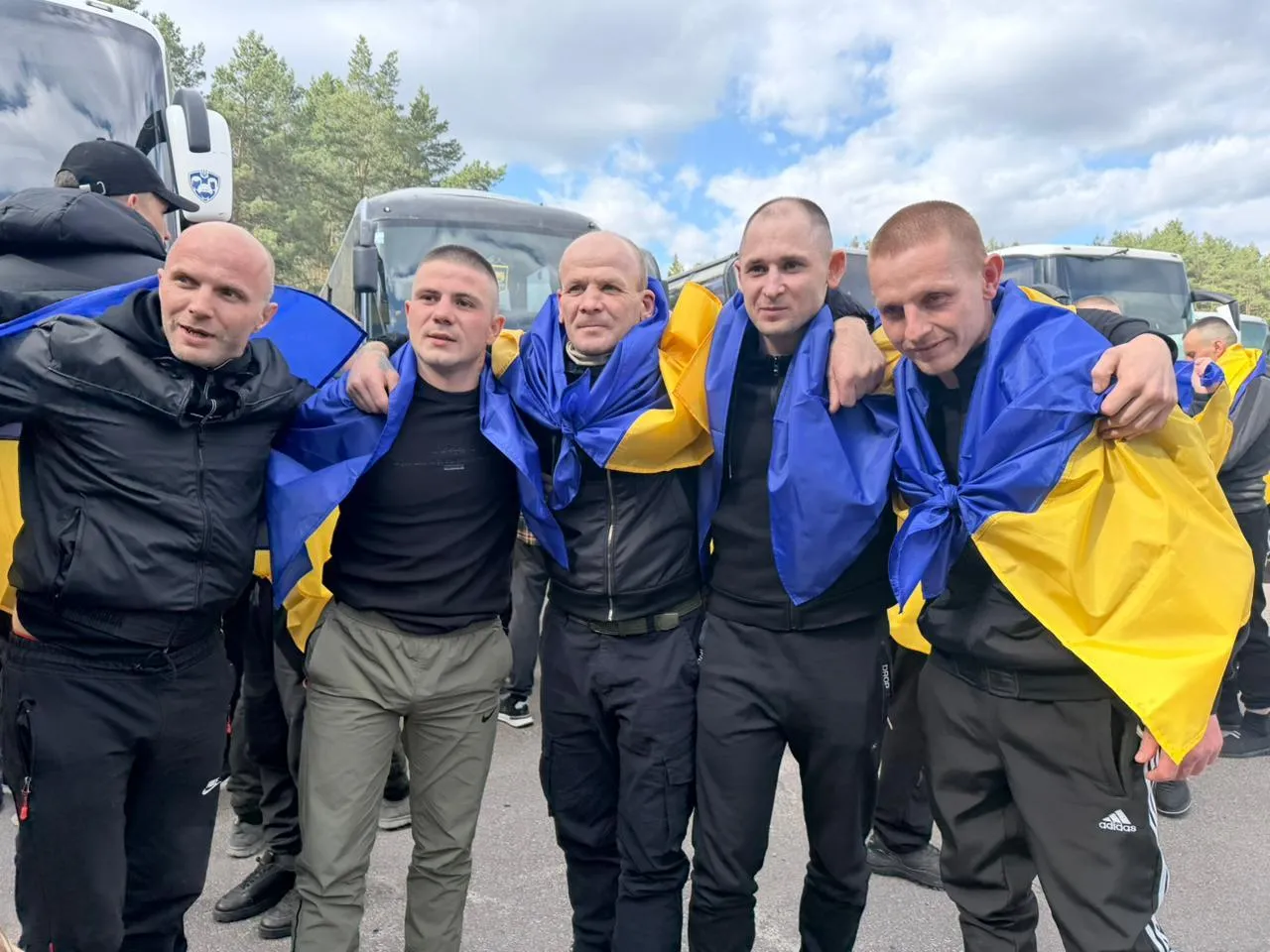 Додому повертаються 193 українські воїни: Україна і Росія провели обмін полоненими