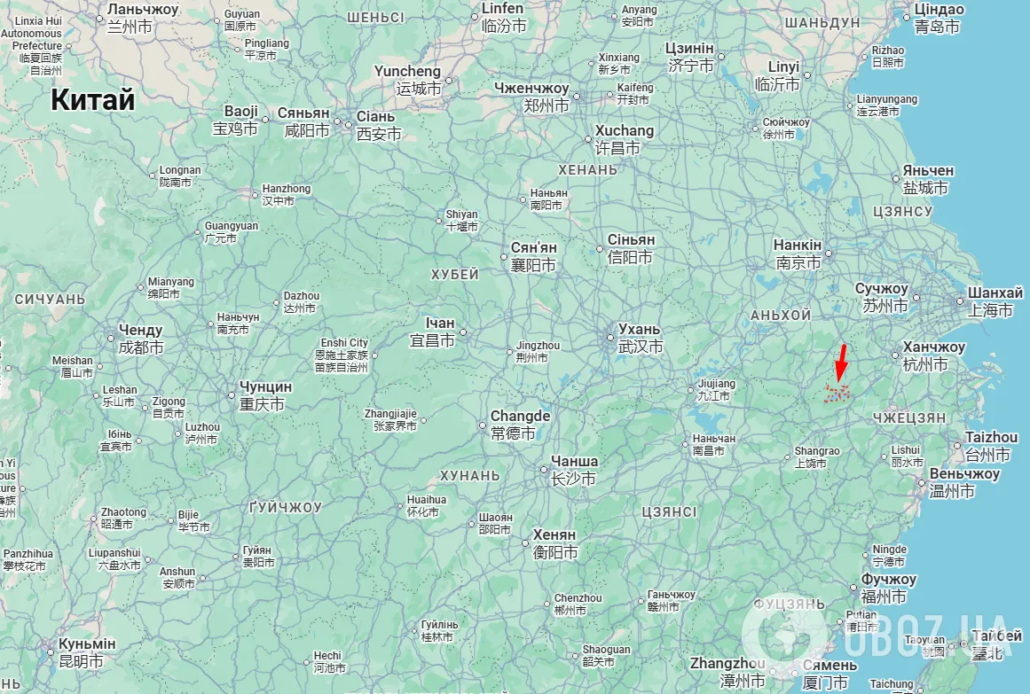 У Китаї на дні озера знайшли затоплене 600-річне місто: чим воно здивувало вчених