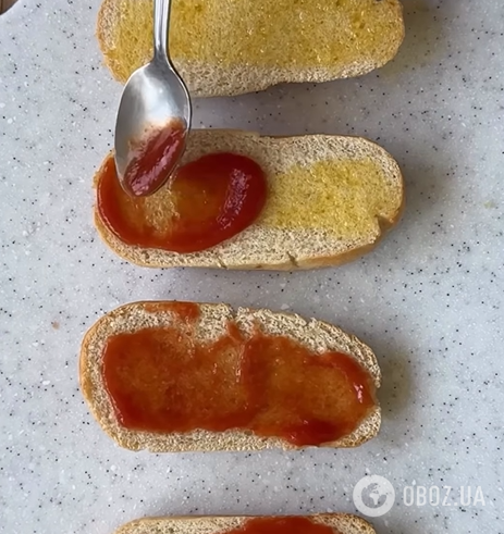 Швидкі гарячі бутерброди з тунцем: рецепт в духовці