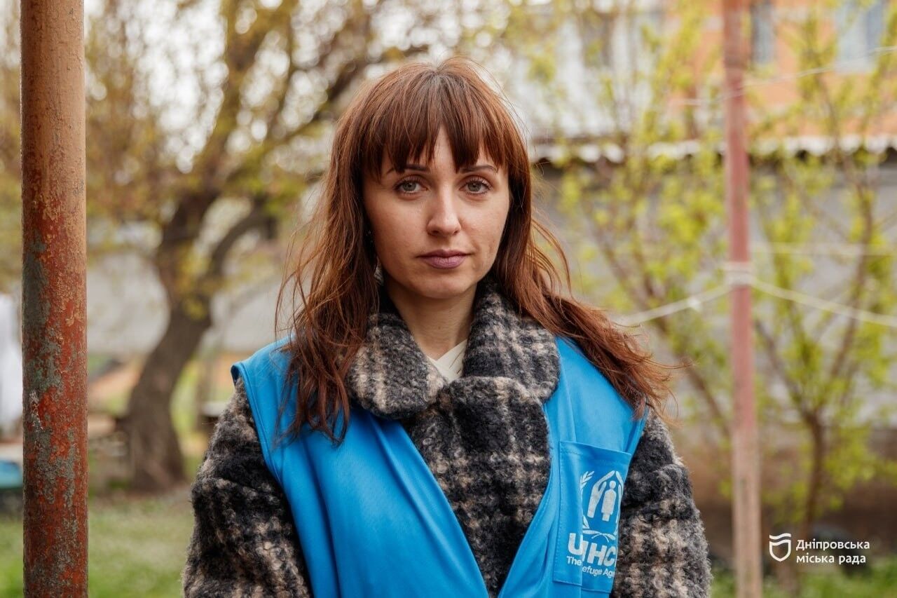 Горсовет Днепра совместно с международными партнерами восстановили дом многодетной семьи после обстрела