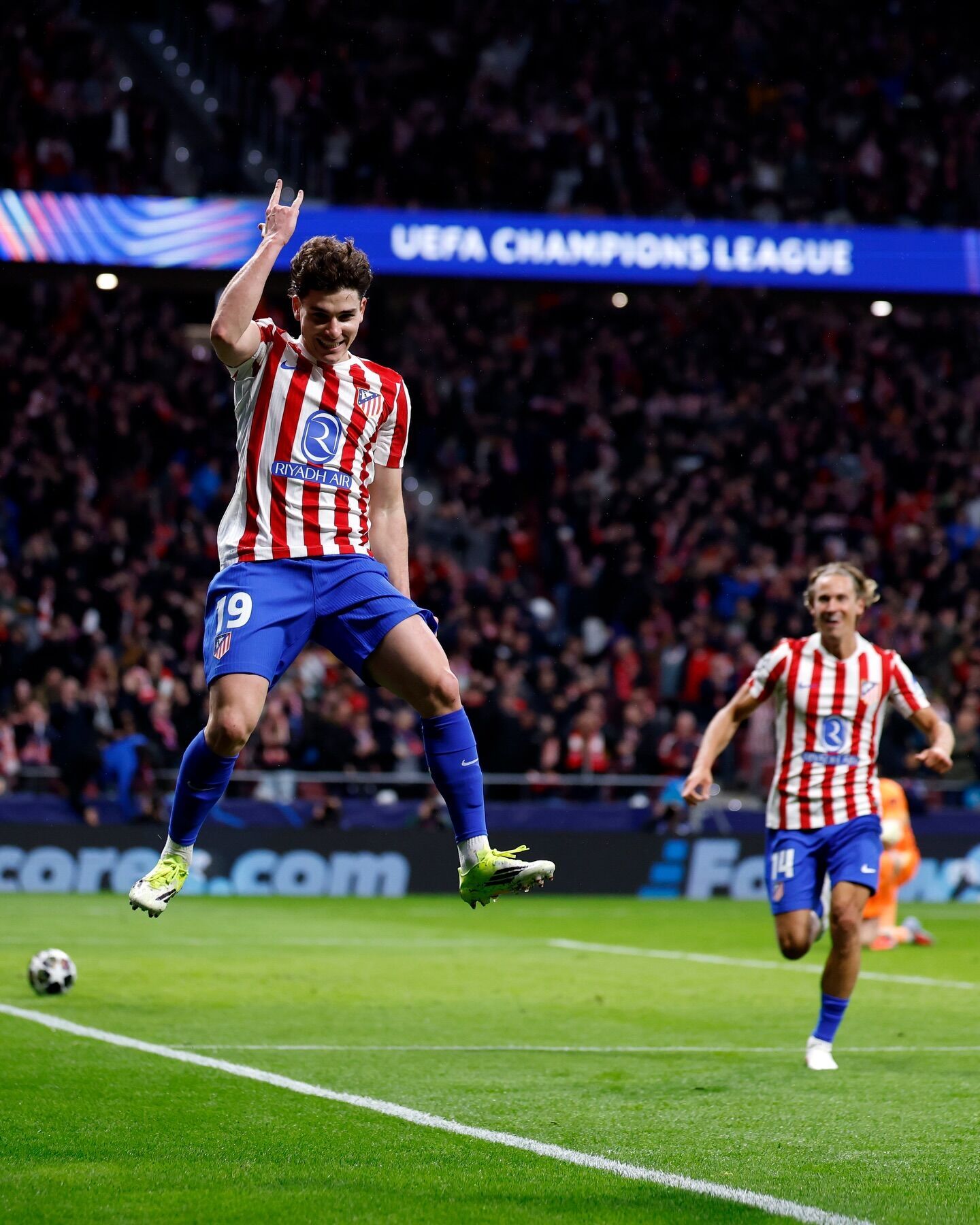 В якій грі буде автобус, а де ураган? Що нас чекає в перших півфіналах Ліги чемпіонів