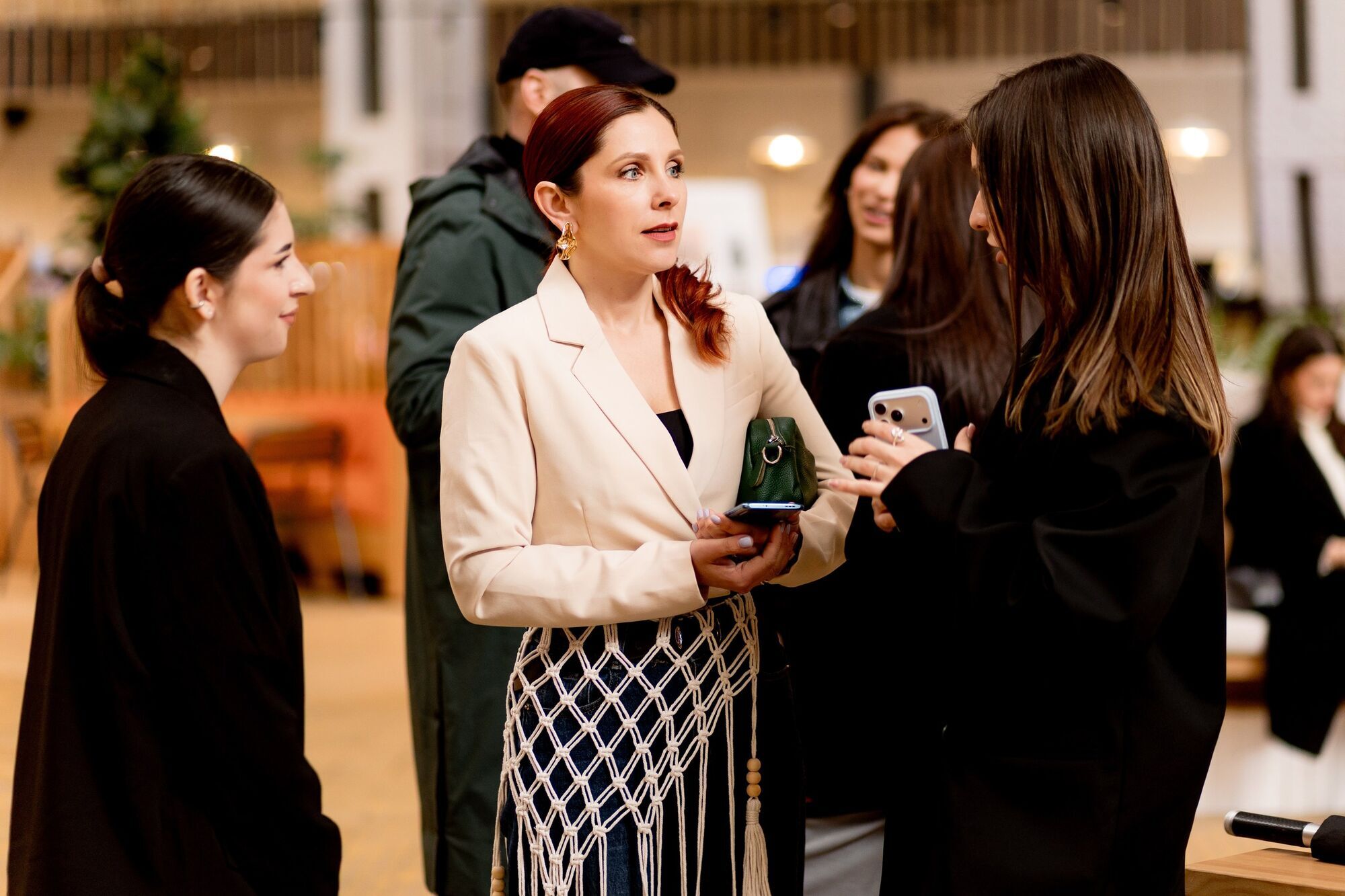 Актор Павло Текучев провів благодійні читання "Віршів з бійниці" на честь пам’яті загиблого військового Максима Кривцова