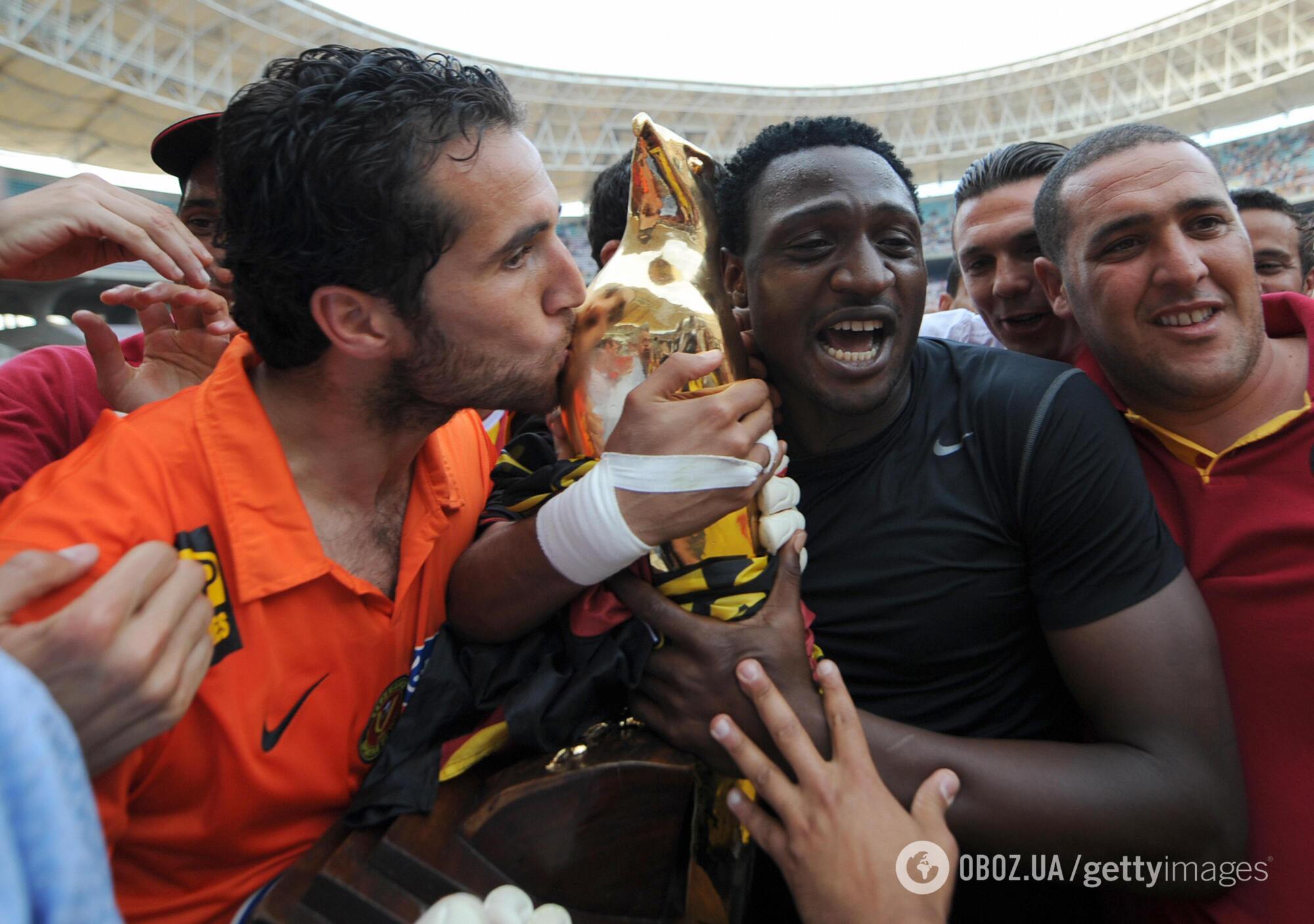 Знаменитий футболіст-рекордсмен помер під час матчу в Нігерії