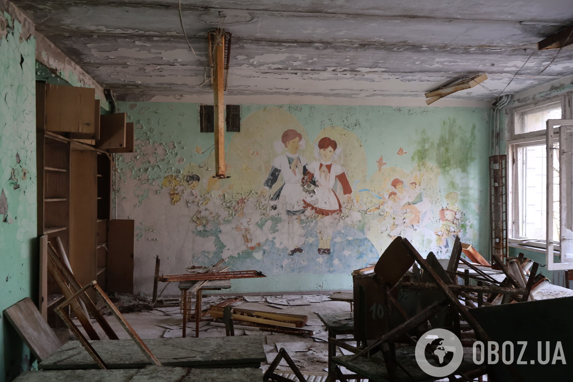 Гори підручників, ленінська кімната й вазони: що залишилося від школи №3 у Прип'яті через 40 років після вибуху ЧАЕС. Ексклюзивні фото