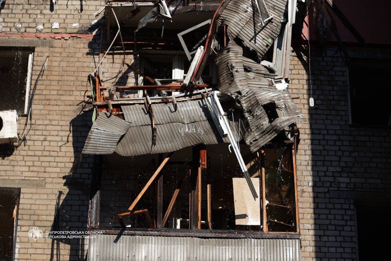 Спал в момент атаки: женщина, которая потеряла сына из-за удара РФ по Днепру, рассказала о трагедии. Видео