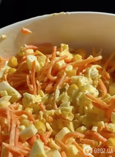 Ситний салат із сиром "косичка" та морквою по-корейськи за 5 хвилин: ділимося рецептом