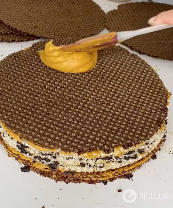 Вафельний торт по-новому: додайте лише один інгредієнт для яскравого смаку