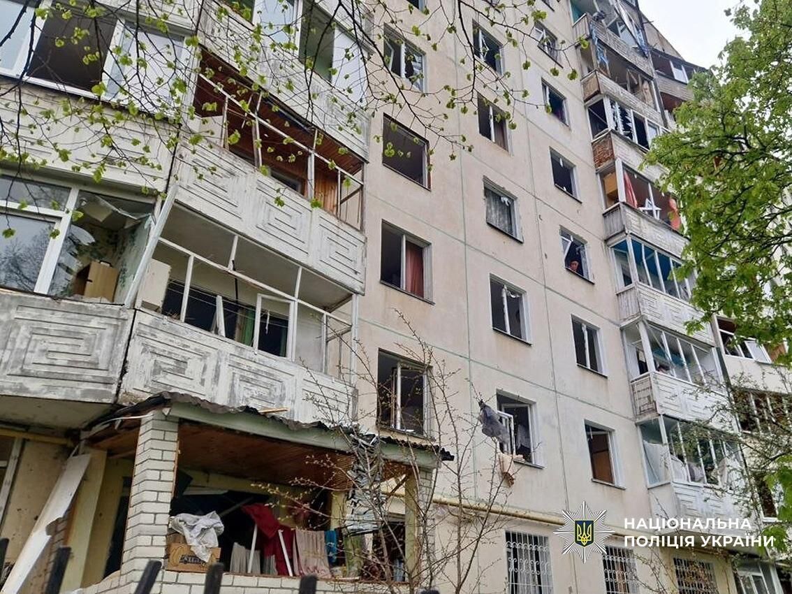 Чернигов был  под атакой врага: разгорелись пожары, "Шахед" взорвался возле многоэтажки