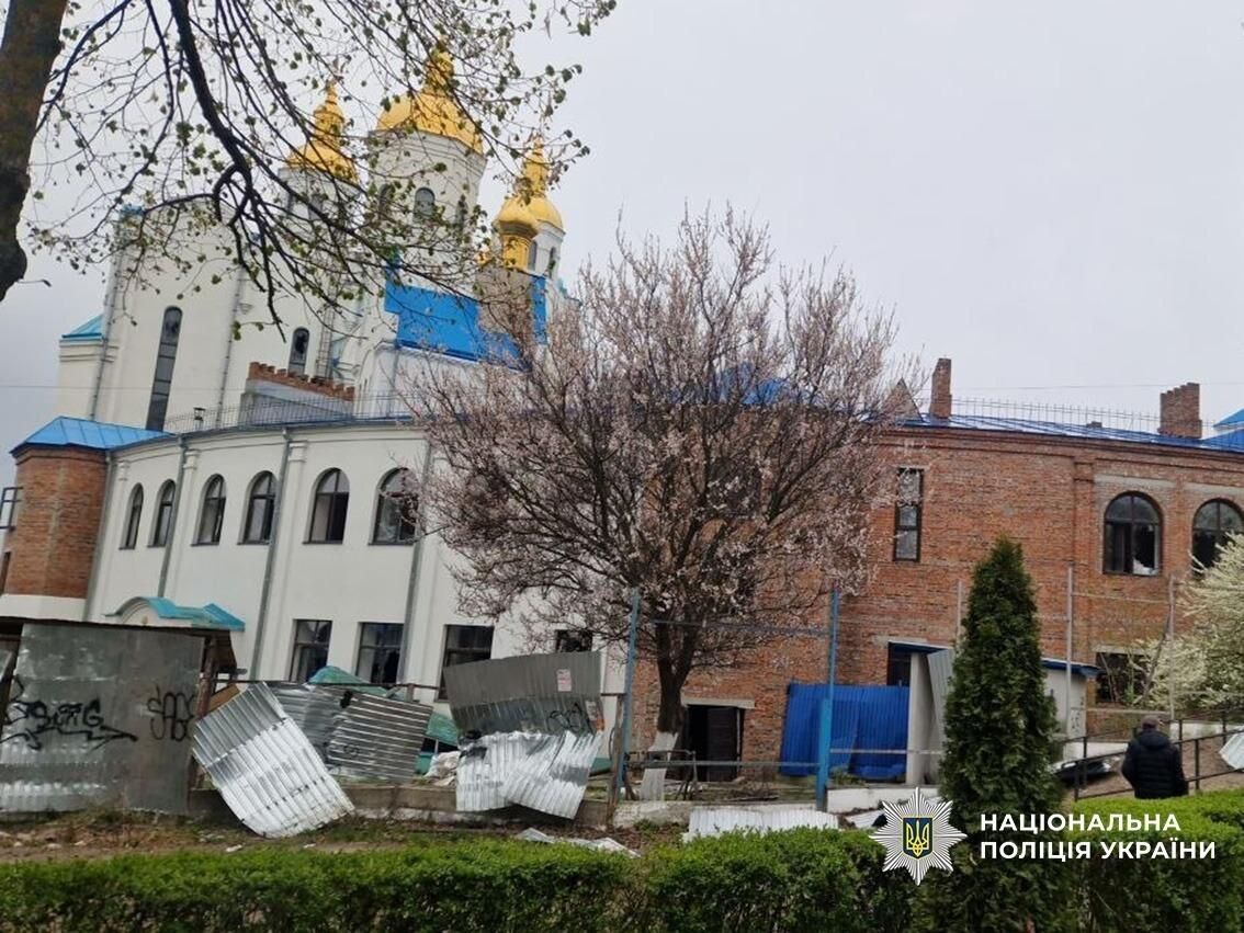 Чернигов был  под атакой врага: разгорелись пожары, "Шахед" взорвался возле многоэтажки