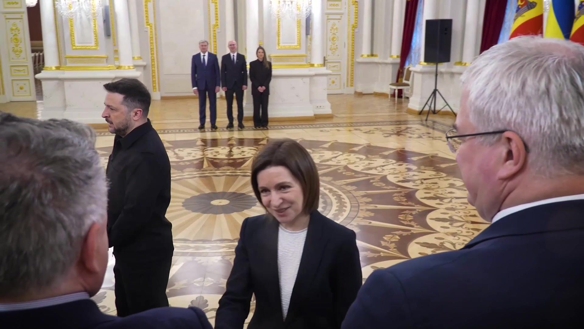 У центрі уваги – безпека і рух в ЄС: Санду приїхала до Києва у роковини Чорнобильської катастрофи. Фото і відео