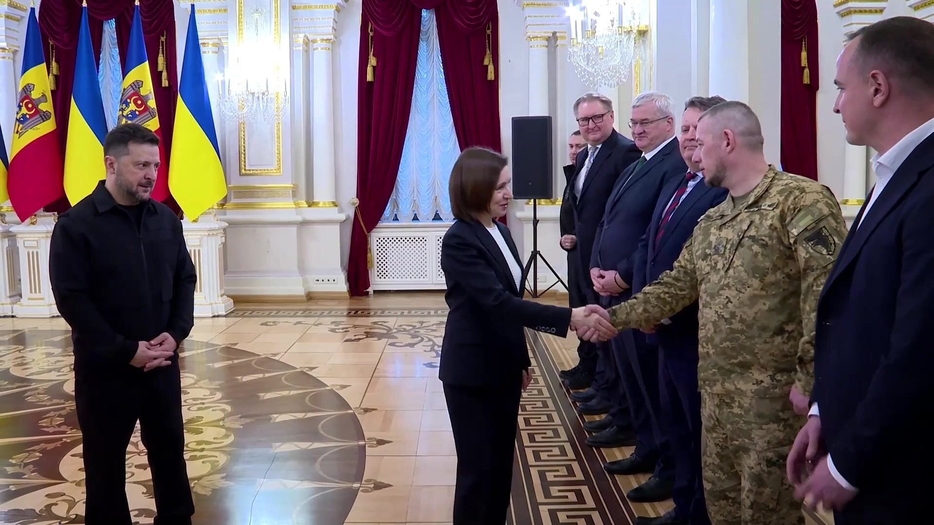 У центрі уваги – безпека і рух в ЄС: Санду приїхала до Києва у роковини Чорнобильської катастрофи. Фото і відео