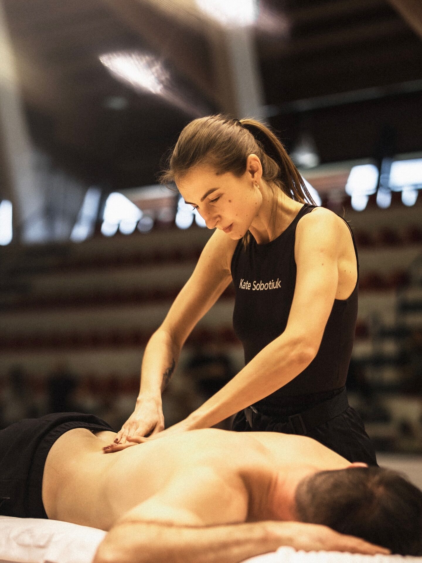 Виступ українки на чемпіонаті Албанії з масажу став вірусним у мережі. Відео