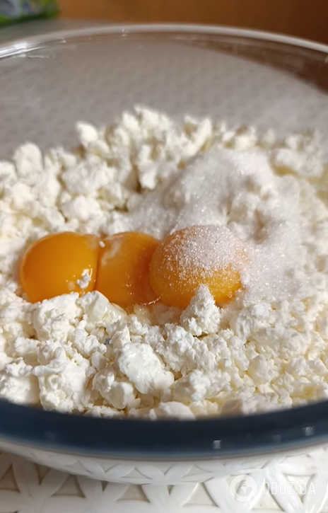 Найпростіший рецепт сирної запіканки: вийде ніжною та повітряною