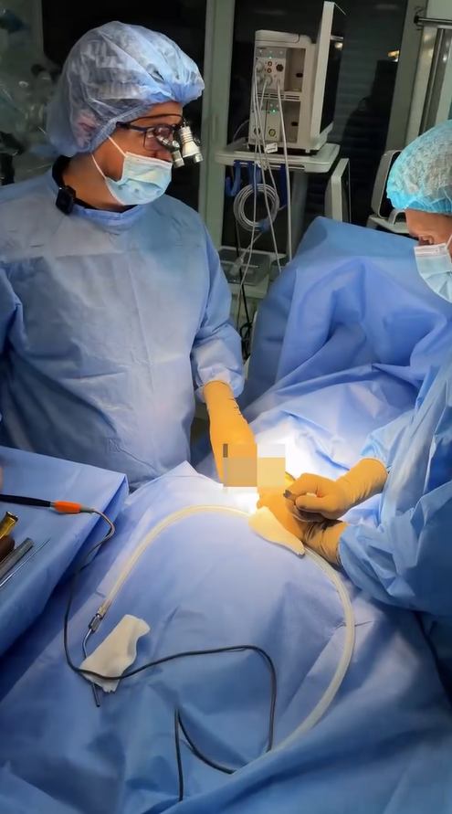 "Три роки жив на терапії і знеболювальних": Ніколас Карма переніс небезпечну для життя операцію на шиї. Відео