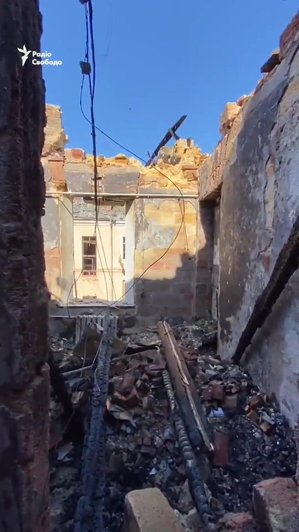 "Вибігли на кухню": мешканець Одеси розповів про російську атаку і її наслідки. Відео