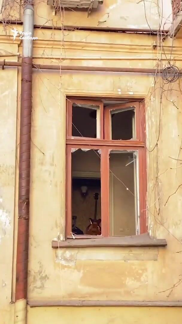 "Вибігли на кухню": мешканець Одеси розповів про російську атаку і її наслідки. Відео