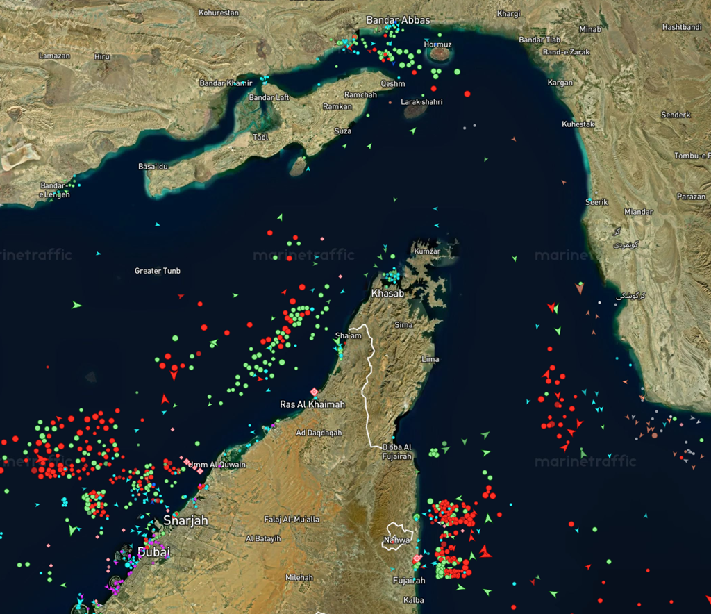 "Бездействие будет иметь серьезные последствия": Бахрейн призвал международное сообщество разблокировать Ормузский пролив