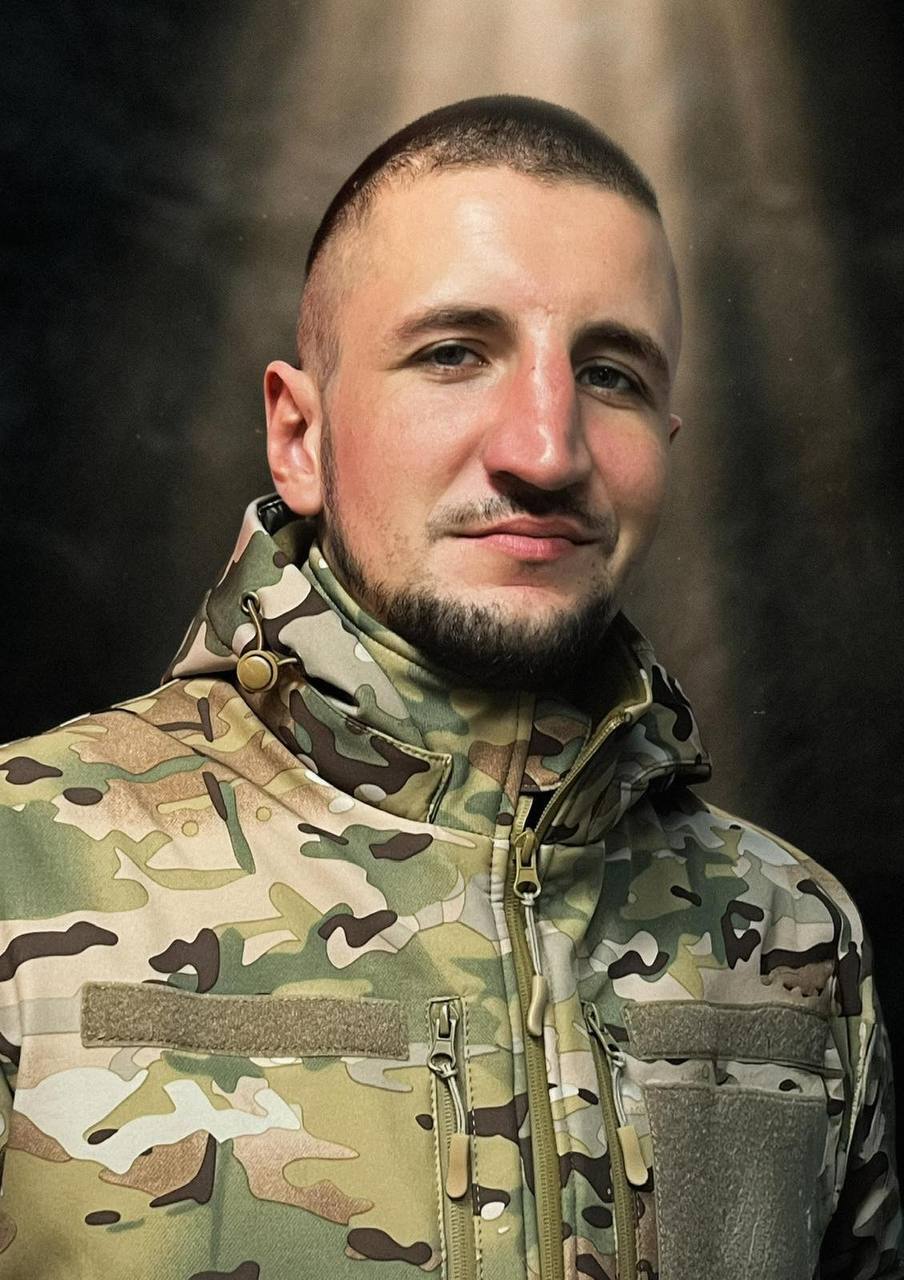 Назавжди 32: на фронті загинув військовий з Київщини Роман Градищук. Фото