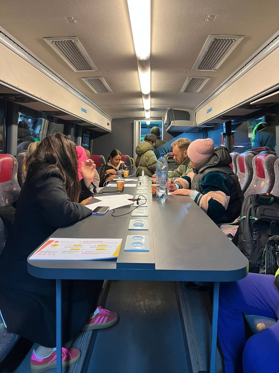 Росія дронами атакувала Одесу: 10 осіб постраждали, пошкоджено будинки й готель. Фото