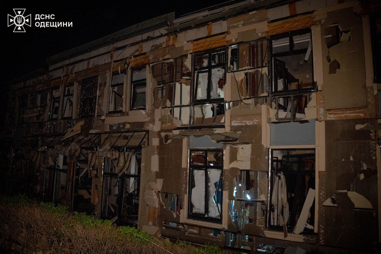 Приехала из Харькова отметить 50-летие: пострадавшая от удара РФ по Одессе рассказала об атаке. Видео